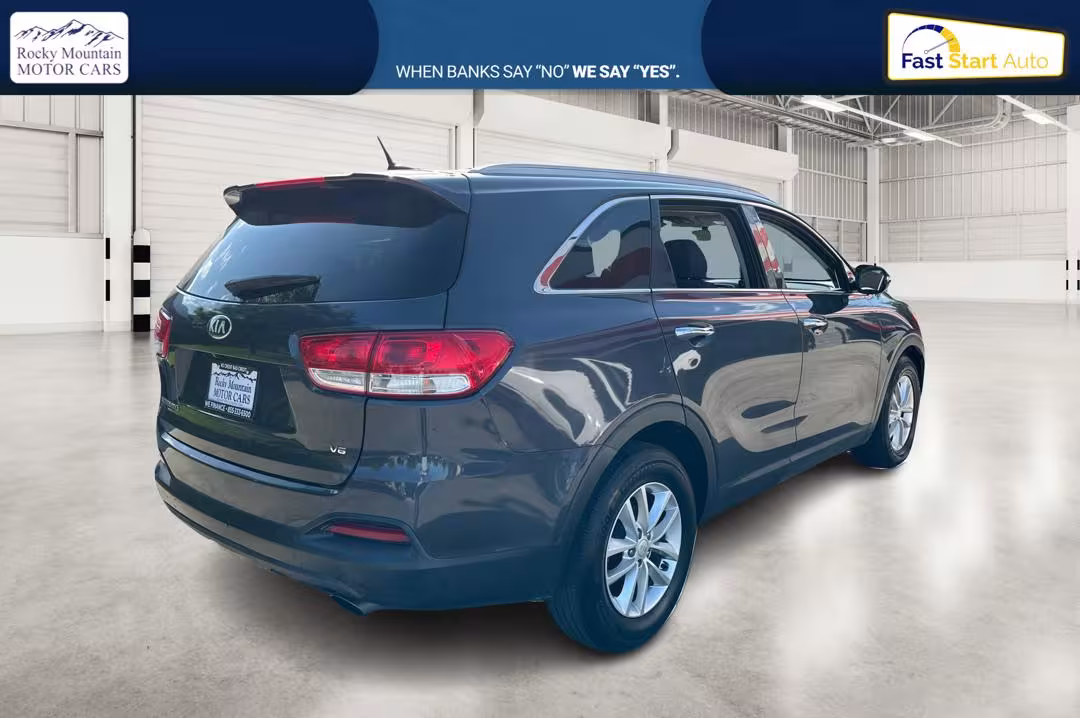 2018 Kia Sorento - 5XYPG4A53JG351332 - Image #3
