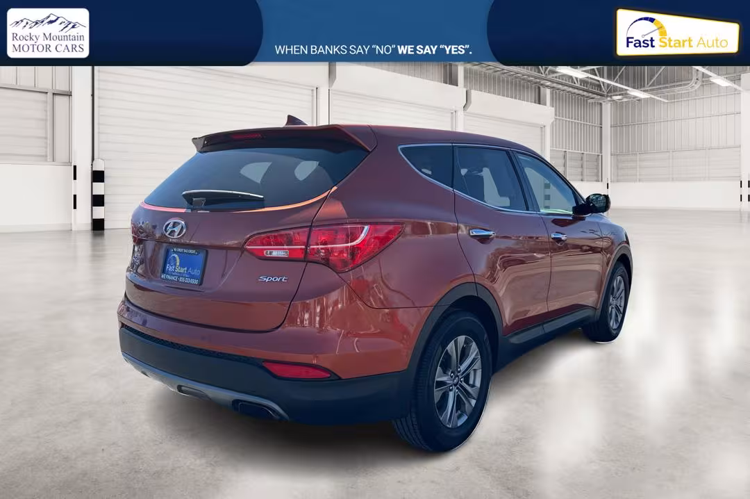 2016 Hyundai Santa Fe - 5XYZT3LB5GG369678 - Image #2